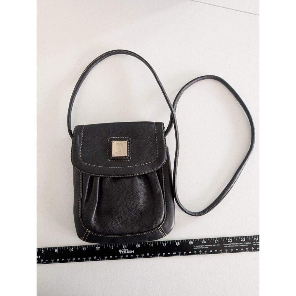💐Tignanello Black Pebbled Small Shoulder Bag with Logo Plaque